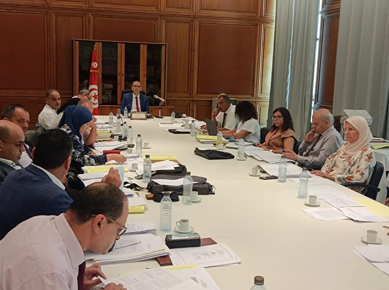 You are currently viewing اللّجنة الاستشارية الوطنية للعمليات العقارية توافق على 14 عملية عقارية لفائدة مرافق عمومية.