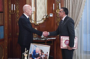 Lire la suite à propos de l’article Le président de la république rencontre le ministre des domaines de l&rsquo;Etat.