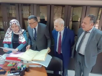 Read more about the article وزير أملاك الدولة والشؤون العقارية يؤكّد على أهمّية تطوير خدمات الديوان الوطني للملكية العقارية ورقمنتها ومزيد تبسيط الإجراءات